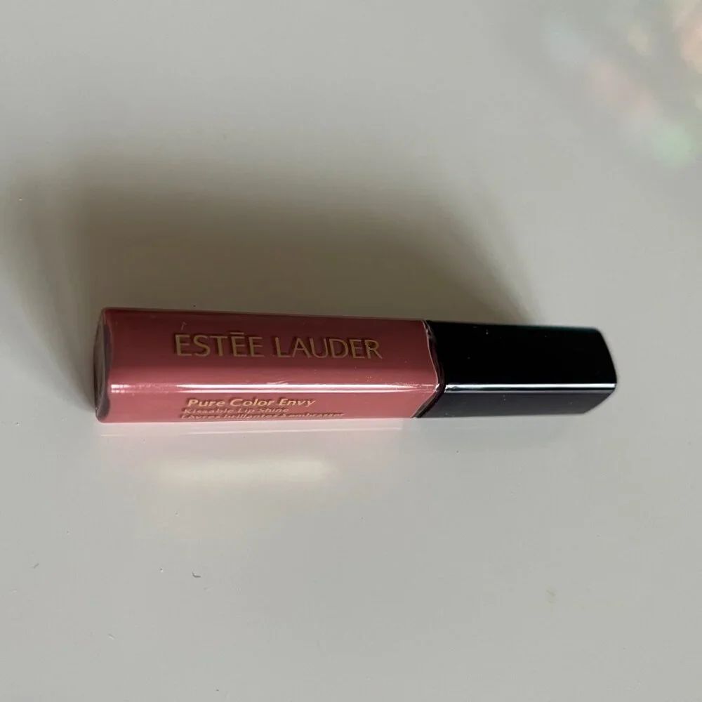 Estee Lauder Pure Color Envy Kissable Lip Shine New
